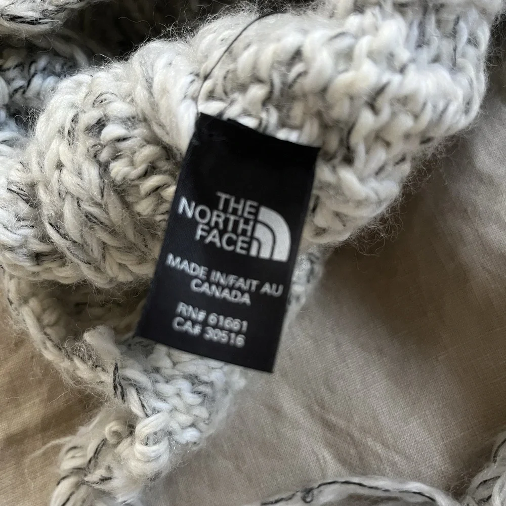 North Face Knit Beanie‎ & Cap Bundle